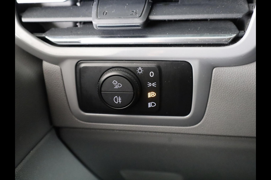 Volkswagen Transporter 2.0 TDI L2H1 30 Bulli Intro DC 170 pk Automaat | Verlengde garantie | Navigatie | Trekhaak | Parkeersensoren | Rondomzicht camera | Dubbele cabine |