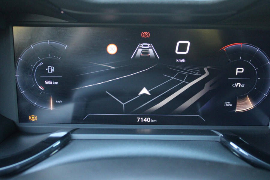 Alfa Romeo junior 1.2 145PK IBRIDA SPECIALE | PANORAMA SCHUIF/KANTEL DAK | TECHNO PACK: LED MATRIX KOPLAMPEN/AUTOMATISCH DIMMENDE BINNENSPIEGEL/DRAADLOZE TELEFOONLADER/ELEKTRISCH VERSTELBARE EN VERWARMBARE ZIJSPIEGELS MET DODEHOEK DETECTIE, ELEKTRISCH INKLAPBAAR/NAVIGATIE/HANDS-FREE ACHTERKLEP/KEYLESS ENTRY/USB TYPE C/ADAPTIVE CRUISE CONTROL MET LANE CENTERING EN FILE-ASSISTENT/ACHTERUITRIJ CAMERA MET DYNAMISCHE RIJLIJNEN/AUDIOSYSTEEM MET 6 SPEAKERS | PREMIUM PACK: "SPIGA" STOFFEN/ECOLEDER BEKLEDING MET RODE ACCENTEN - 6-VOUDIG ELEKTRISCH VERSTELBARE BESTUURDERSSTOEL, 6-VOUDIG VERSTELBA