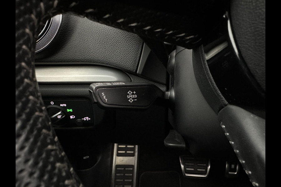 Audi A3 Sportback 35 TFSI S edition Aut. *PANO | LEATHER-FABRIC | DIGI-COCKPIT | NAVI-FULLMAP | HEATED-SPORTSEATS | PRIVACY-GLASS | ECC | PDC | CRUISE | 18''ALU*