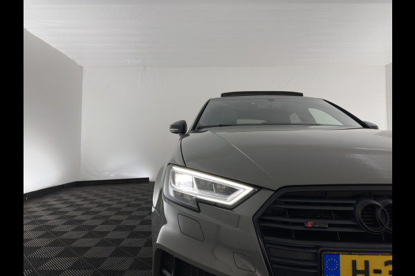 Audi A3 Sportback 35 TFSI S edition Aut. *PANO | LEATHER-FABRIC | DIGI-COCKPIT | NAVI-FULLMAP | HEATED-SPORTSEATS | PRIVACY-GLASS | ECC | PDC | CRUISE | 18''ALU*