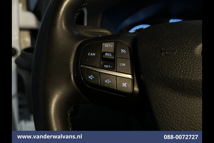 Ford Transit Custom 2.0 TDCI 130pk L2H1 Euro6 Airco | Navigatie | Apple Carplay | LED | Cruisecontrol | 2800kg Trekhaak Android Auto, Verwarmde voorruit, Stoelverwarming, Parkeersensoren, Bijrijdersbank