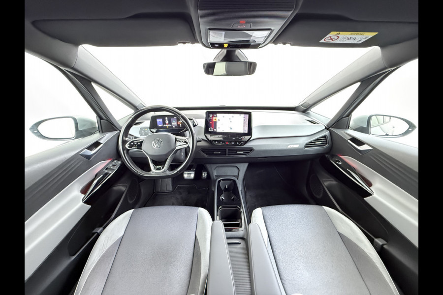 Volkswagen ID.3 First Plus 62kWh Trekhaak Adap.Cruise SOH 93% Camera Stoel+Stuurverwarming Navi-Pro Apple Carplay Android Auto Pdc Keyless advanced Matrix-Led Privacy Glas Lmv DAB Lmv 19" Isofix 1e Eigenaar Origineel Nederlandse Auto
