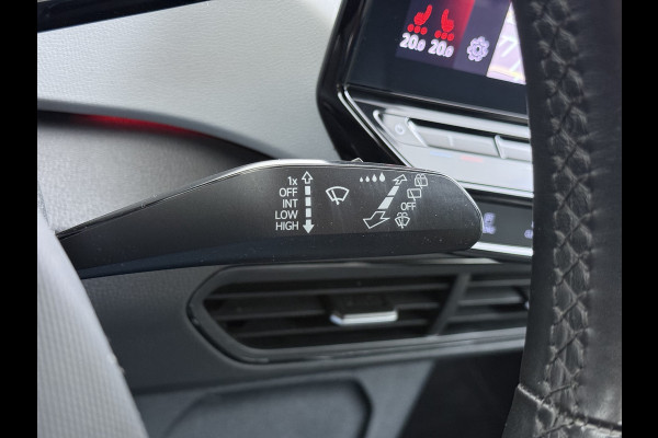 Volkswagen ID.3 First Plus 62kWh Trekhaak Adap.Cruise SOH 93% Camera Stoel+Stuurverwarming Navi-Pro Apple Carplay Android Auto Pdc Keyless advanced Matrix-Led Privacy Glas Lmv DAB Lmv 19" Isofix 1e Eigenaar Origineel Nederlandse Auto