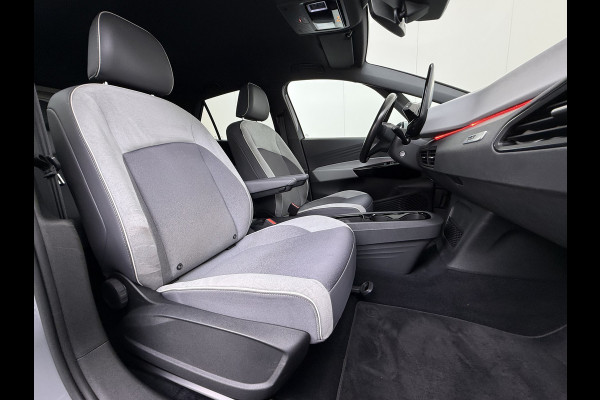 Volkswagen ID.3 First Plus 62kWh Trekhaak Adap.Cruise SOH 93% Camera Stoel+Stuurverwarming Navi-Pro Apple Carplay Android Auto Pdc Keyless advanced Matrix-Led Privacy Glas Lmv DAB Lmv 19" Isofix 1e Eigenaar Origineel Nederlandse Auto