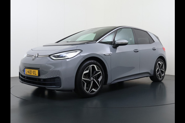 Volkswagen ID.3 First Plus 62kWh Trekhaak Adap.Cruise SOH 93% Camera Stoel+Stuurverwarming Navi-Pro Apple Carplay Android Auto Pdc Keyless advanced Matrix-Led Privacy Glas Lmv DAB Lmv 19" Isofix 1e Eigenaar Origineel Nederlandse Auto