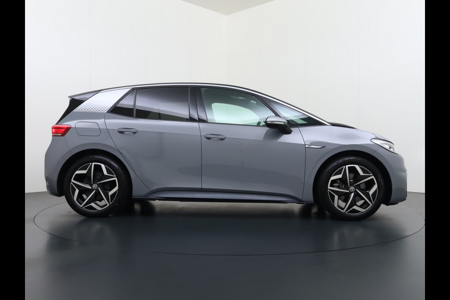 Volkswagen ID.3 First Plus 62kWh Trekhaak Adap.Cruise SOH 93% Camera Stoel+Stuurverwarming Navi-Pro Apple Carplay Android Auto Pdc Keyless advanced Matrix-Led Privacy Glas Lmv DAB Lmv 19" Isofix 1e Eigenaar Origineel Nederlandse Auto