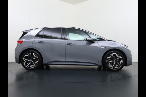 Volkswagen ID.3 First Plus 62kWh Trekhaak Adap.Cruise SOH 93% Camera Stoel+Stuurverwarming Navi-Pro Apple Carplay Android Auto Pdc Keyless advanced Matrix-Led Privacy Glas Lmv DAB Lmv 19" Isofix 1e Eigenaar Origineel Nederlandse Auto