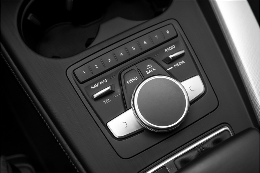 Audi A4 Avant 2.0 TFSI MHEV Automaat Leder/Alcantara CarPlay 19"