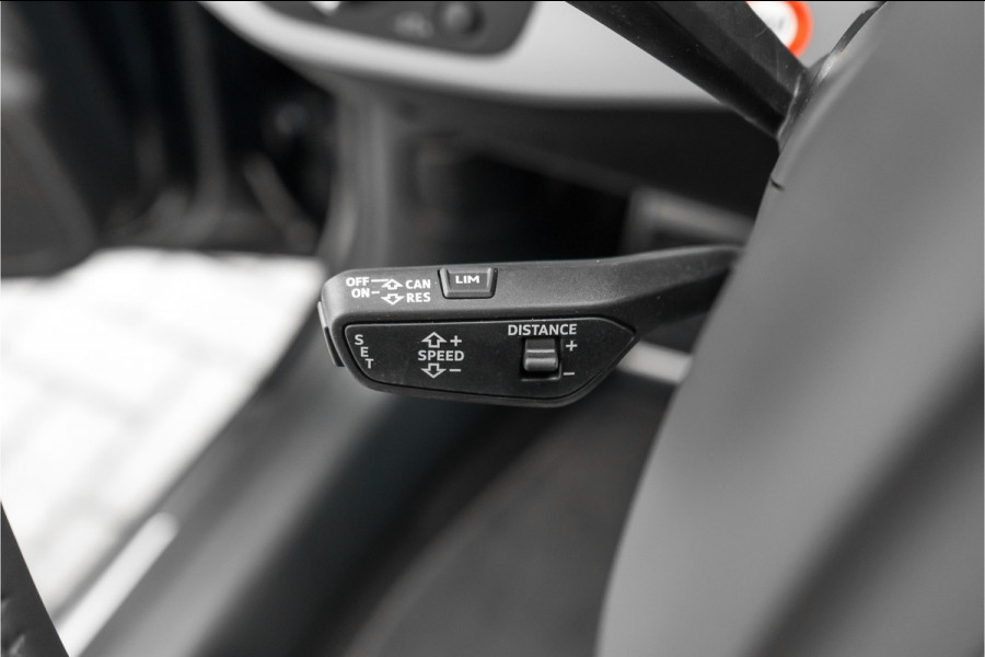 Audi A4 Avant 2.0 TFSI MHEV Automaat Leder/Alcantara CarPlay 19"