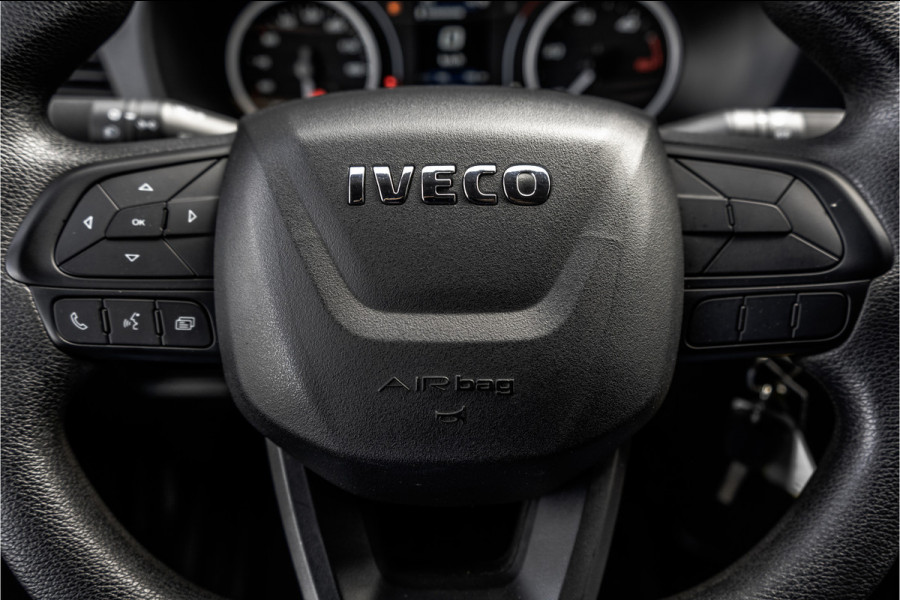 Iveco Daily **35S16V 2.3 L4H2 | Euro 6 | 157 PK | Airco | Camera | 3500 KG Trekgewicht | MF Stuur | 3-Persoons**