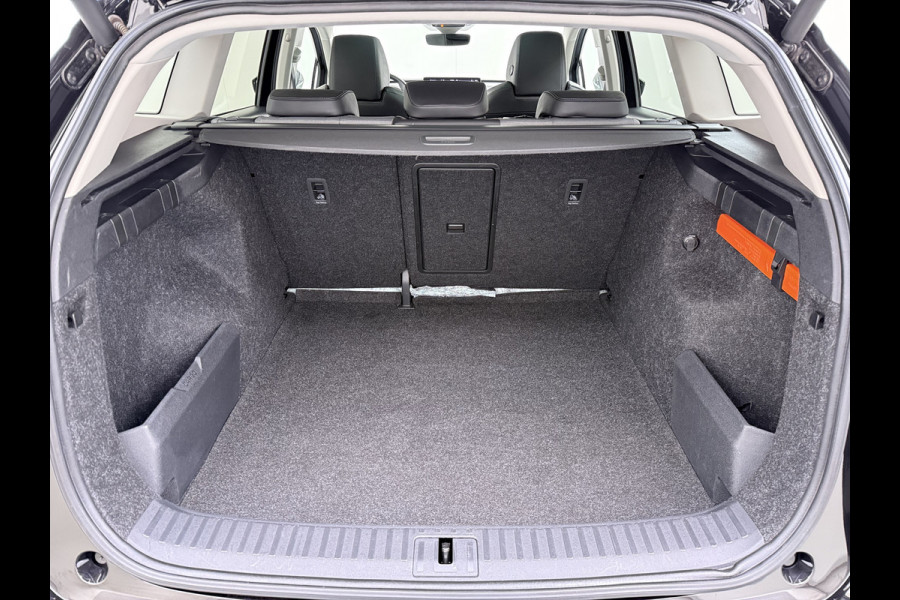Škoda ENYAQ iV 80 Warmtepomp Panoramadak Adap.Cruise 3-Zone Ecc Camera Stoel+Stuurverwarming Draadloze telefoonlader Elek.Achterklep Keyless Matrix Led File assistent Lmv 20"