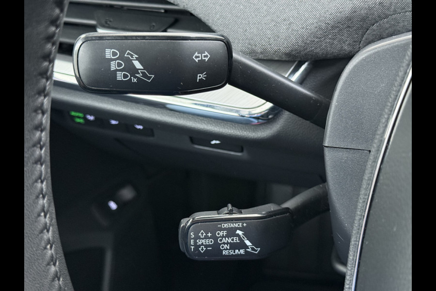 Škoda ENYAQ iV 80 Warmtepomp Panoramadak Adap.Cruise 3-Zone Ecc Camera Stoel+Stuurverwarming Draadloze telefoonlader Elek.Achterklep Keyless Matrix Led File assistent Lmv 20"