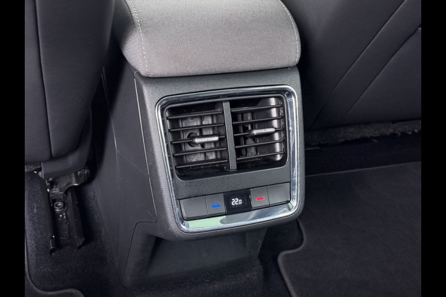 Škoda ENYAQ iV 80 Warmtepomp Panoramadak Adap.Cruise 3-Zone Ecc Camera Stoel+Stuurverwarming Draadloze telefoonlader Elek.Achterklep Keyless Matrix Led File assistent Lmv 20"