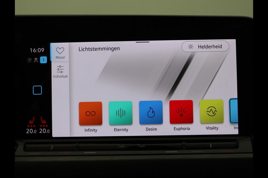 Volkswagen Golf 1.5 eTSI Style ACC, Led, Massage, Trekhaak