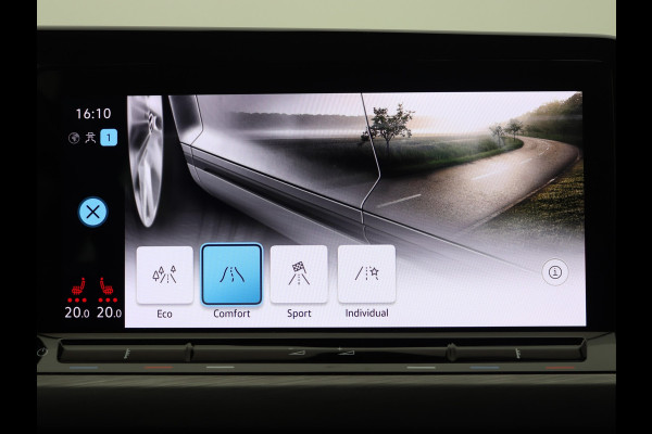 Volkswagen Golf 1.5 eTSI Style ACC, Led, Massage, Trekhaak