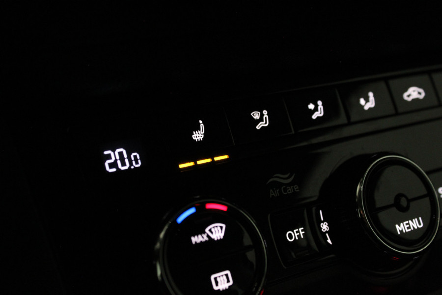 Škoda Karoq 1.5 TSI ACT Style > Camera/Trekhaak/Stoelverwarming/18 inch...