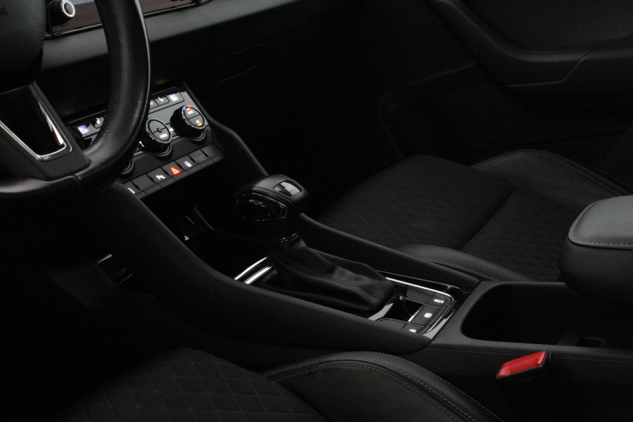 Škoda Karoq 1.5 TSI ACT Style > Camera/Trekhaak/Stoelverwarming/18 inch...