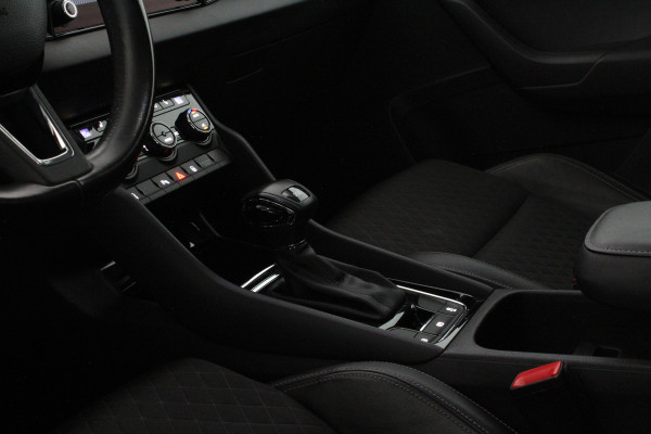 Škoda Karoq 1.5 TSI ACT Style > Camera/Trekhaak/Stoelverwarming/18 inch...