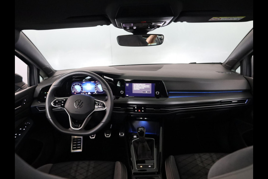 Volkswagen Golf 1.5 TSI R-Line 130 pk | Navigatie via App | Parkeersensoren | Autom. airco | LED koplampen | Apple Carplay/Android Auto | R-Line |