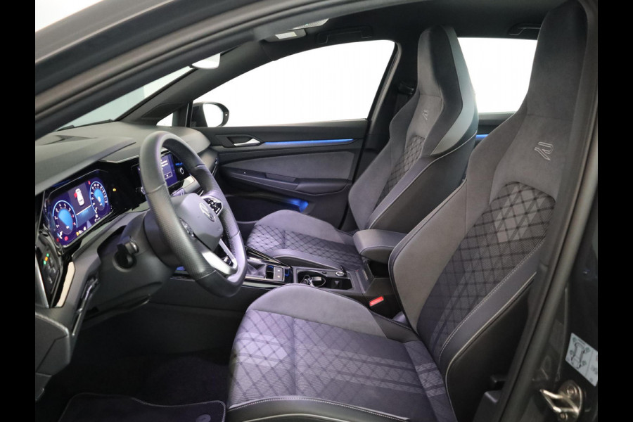 Volkswagen Golf 1.5 TSI R-Line 130 pk | Navigatie via App | Parkeersensoren | Autom. airco | LED koplampen | Apple Carplay/Android Auto | R-Line |