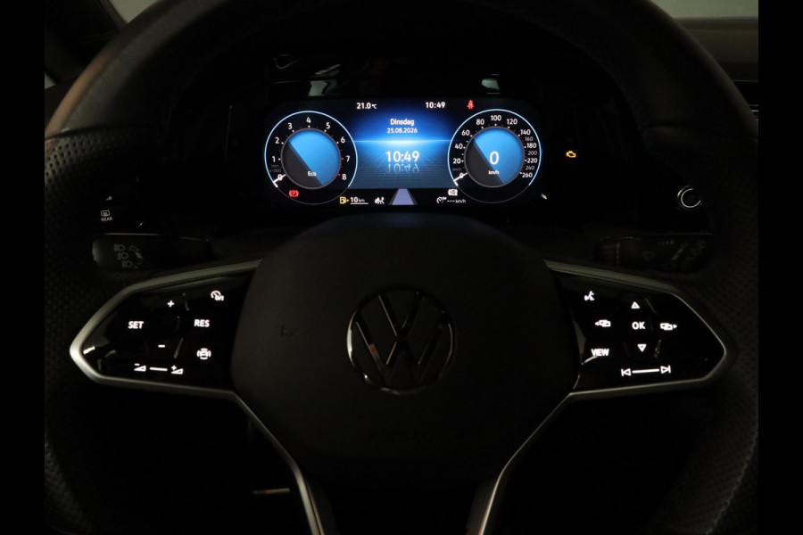 Volkswagen Golf 1.5 TSI R-Line 130 pk | Navigatie via App | Parkeersensoren | Autom. airco | LED koplampen | Apple Carplay/Android Auto | R-Line |