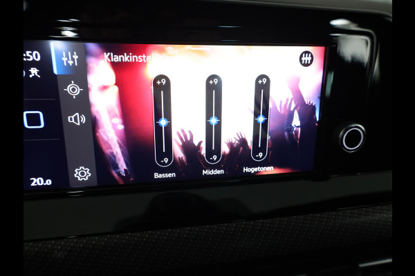 Volkswagen Golf 1.5 TSI R-Line 130 pk | Navigatie via App | Parkeersensoren | Autom. airco | LED koplampen | Apple Carplay/Android Auto | R-Line |
