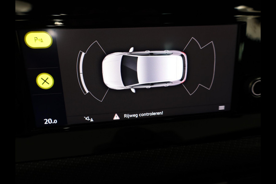 Volkswagen Golf 1.5 TSI R-Line 130 pk | Navigatie via App | Parkeersensoren | Autom. airco | LED koplampen | Apple Carplay/Android Auto | R-Line |