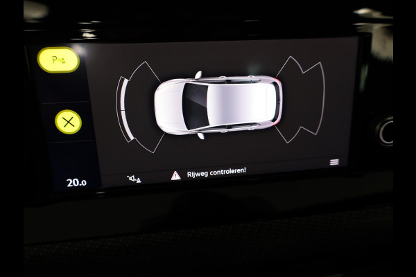 Volkswagen Golf 1.5 TSI R-Line 130 pk | Navigatie via App | Parkeersensoren | Autom. airco | LED koplampen | Apple Carplay/Android Auto | R-Line |