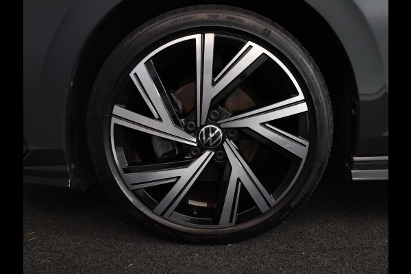 Volkswagen Golf 1.5 TSI R-Line 130 pk | Navigatie via App | Parkeersensoren | Autom. airco | LED koplampen | Apple Carplay/Android Auto | R-Line |