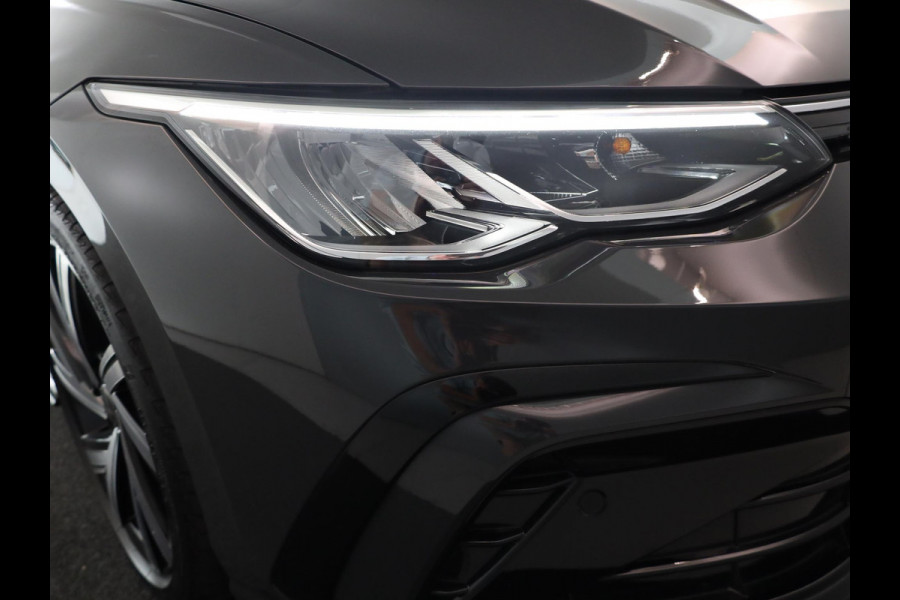 Volkswagen Golf 1.5 TSI R-Line 130 pk | Navigatie via App | Parkeersensoren | Autom. airco | LED koplampen | Apple Carplay/Android Auto | R-Line |