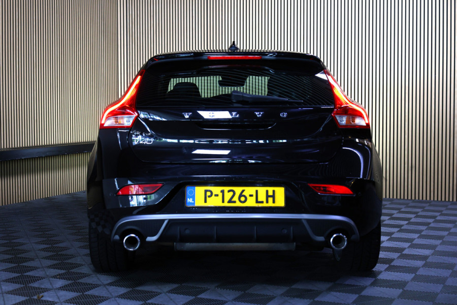 Volvo V40 2.0 T5 R-Design AVM NAVI CLIMA CRUISE PDC STOELVERWARMING "18