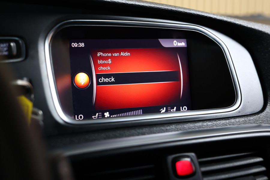 Volvo V40 2.0 T5 R-Design AVM NAVI CLIMA CRUISE PDC STOELVERWARMING "18