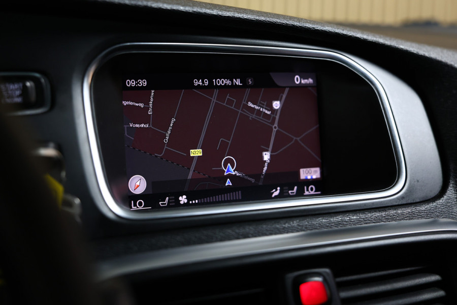 Volvo V40 2.0 T5 R-Design AVM NAVI CLIMA CRUISE PDC STOELVERWARMING "18