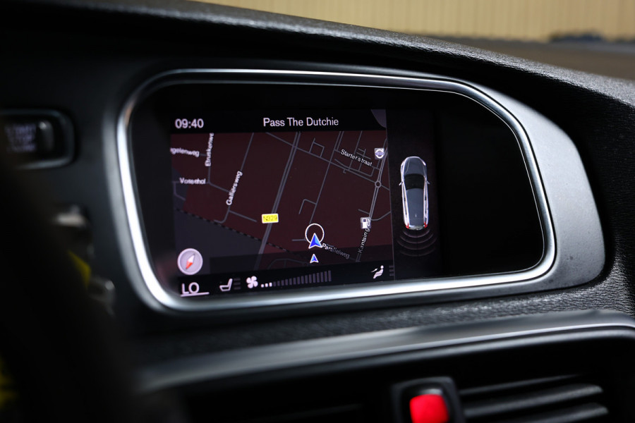 Volvo V40 2.0 T5 R-Design AVM NAVI CLIMA CRUISE PDC STOELVERWARMING "18