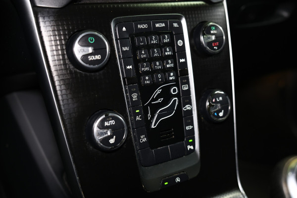 Volvo V40 2.0 T5 R-Design AVM NAVI CLIMA CRUISE PDC STOELVERWARMING "18