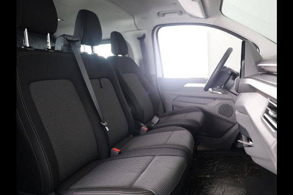 Volkswagen e-Transporter Dubbele cabine 34 L2H1 Style 64 kWh DC 218 pk | Navigatie | Warmtepomp | Parkeersensoren | Achteruitrijcamera | Adaptieve cruise control |