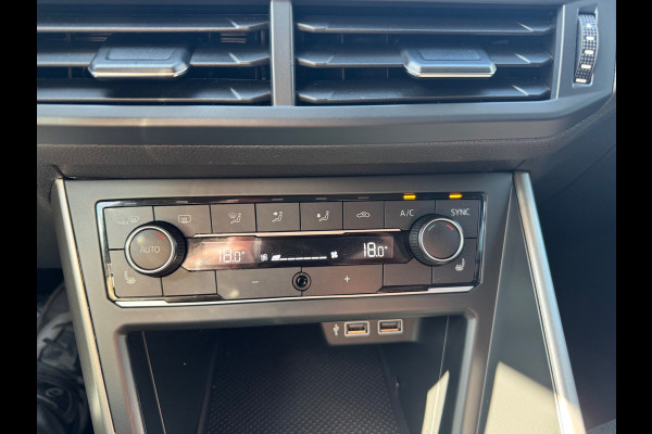 Volkswagen Polo 1.0 TSI DSG 95 PK APPLE CARPLAY Clima Stoelverw.