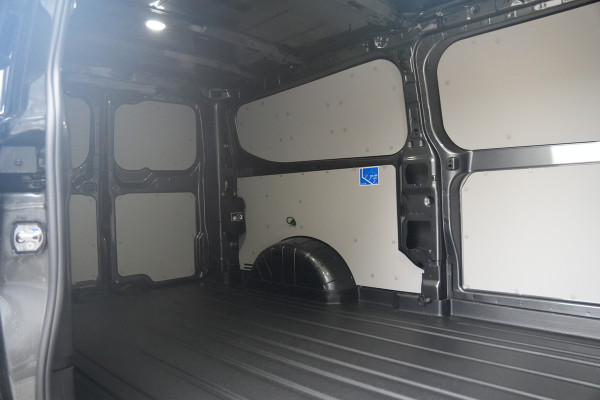 Ford E-Transit Custom 340 L2H1 Limited 71 kWh 218pk - 1+1 stoel - Stoelverwarming - Carplay - Camera - LED - Rijklaar