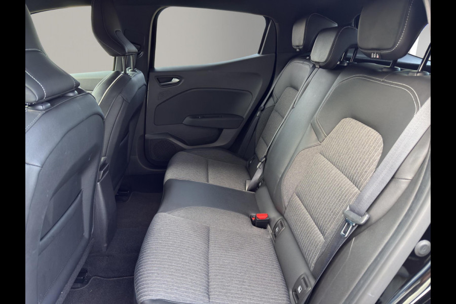 Renault Clio 1.3 TCe R.S. Line Automaat | 360 Camera | Stuur/Stoel Verwarming | Carplay | Airco (auto) |