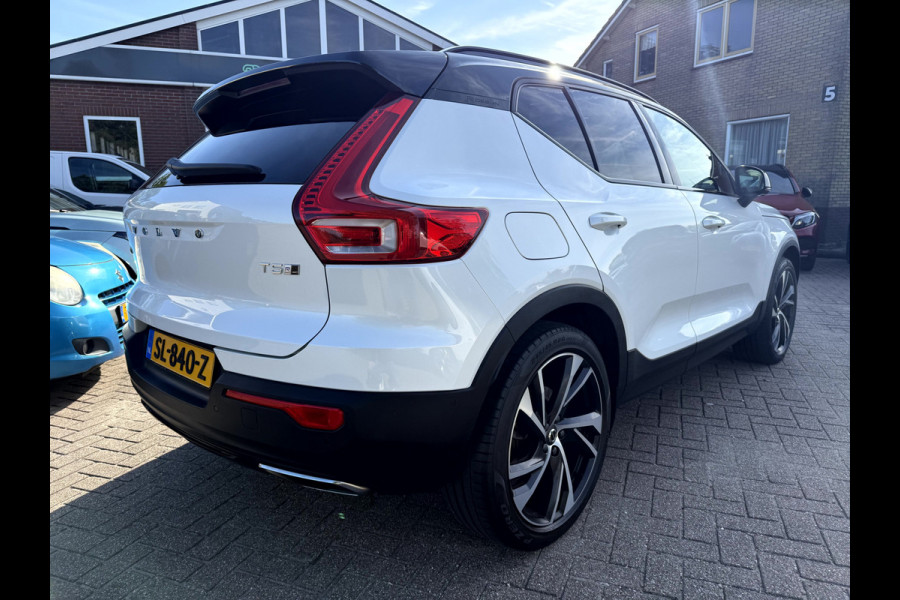 Volvo XC40 2.0 T5 AWD R-Design Intro Edition 20''Lmv, Panoramadak, Trekhaak
