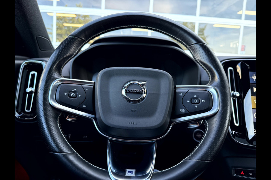 Volvo XC40 2.0 T5 AWD R-Design Intro Edition 20''Lmv, Panoramadak, Trekhaak