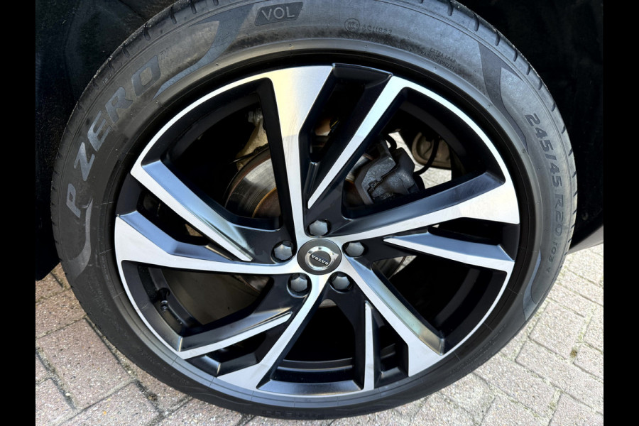 Volvo XC40 2.0 T5 AWD R-Design Intro Edition 20''Lmv, Panoramadak, Trekhaak