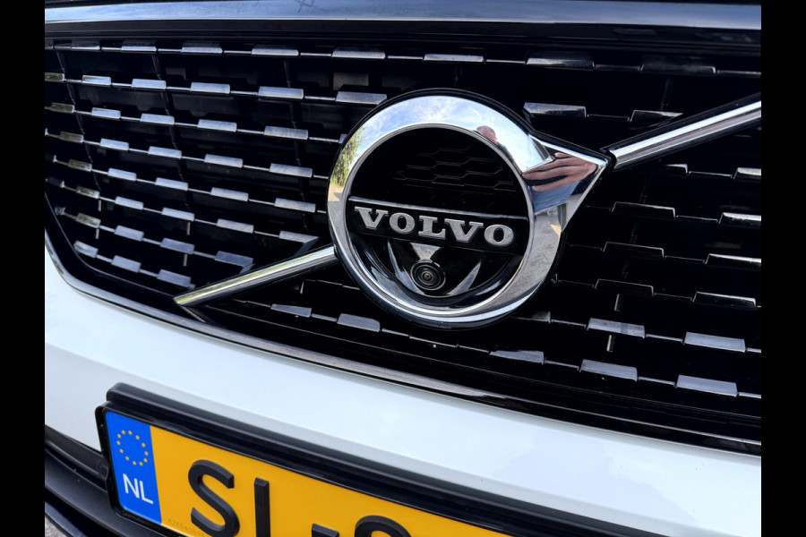 Volvo XC40 2.0 T5 AWD R-Design Intro Edition 20''Lmv, Panoramadak, Trekhaak