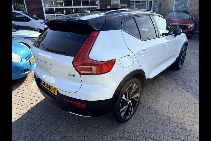 Volvo XC40 2.0 T5 AWD R-Design Intro Edition 20''Lmv, Panoramadak, Trekhaak