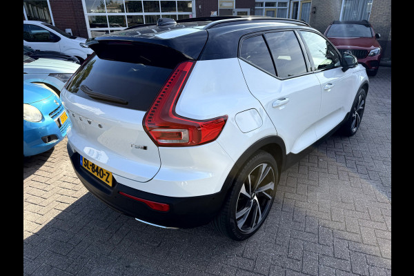 Volvo XC40 2.0 T5 AWD R-Design Intro Edition 20''Lmv, Panoramadak, Trekhaak