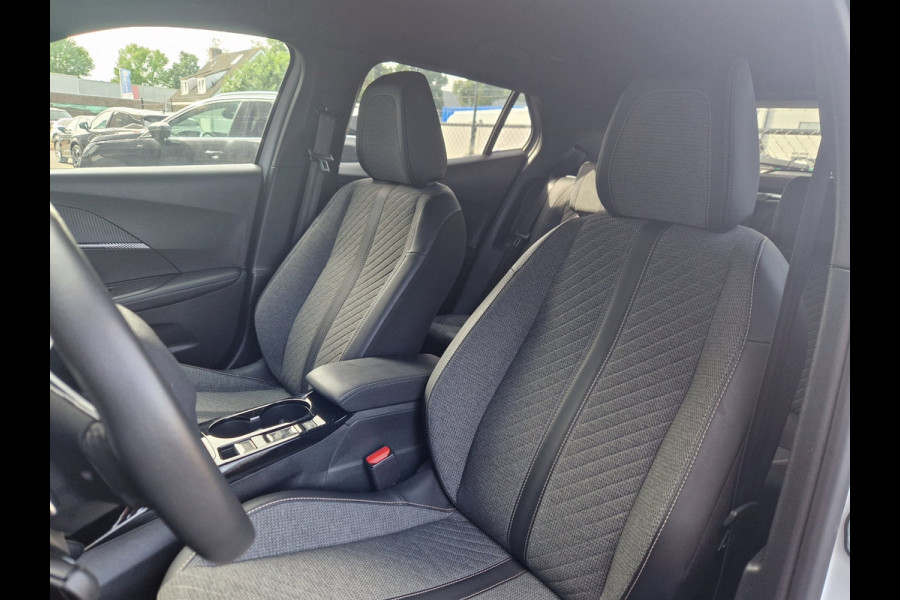 Peugeot 2008 1.2 131pk EAT8 Allure /Keyless /V+A Camera /Cruise