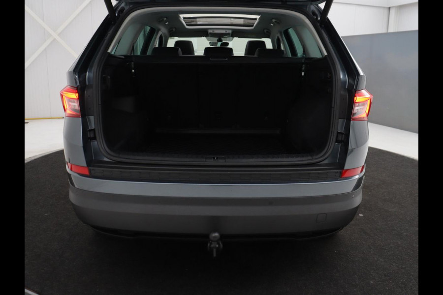 Škoda Kodiaq 1.5 TSI Business Edition Plus | Panoramadak | Trekhaak | Leder | Memory | Adaptive cruise | 360 camera | Carplay | Sfeerverlichting | Canton sound | Full LED