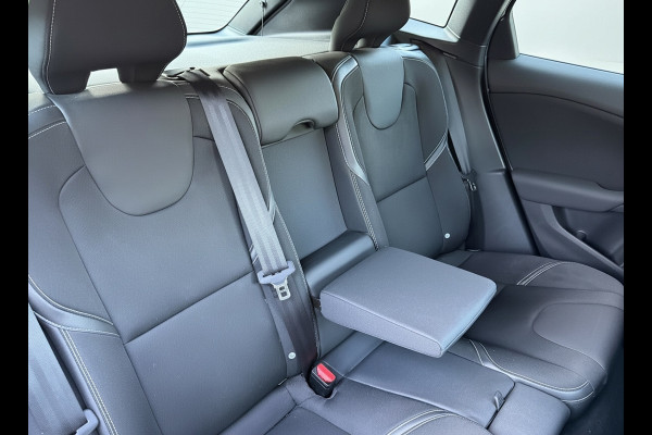 Volvo V40 1.5 T2 AUTOMAAT Edition+ sport, dealer onderhouden, navigatie, NL auto met nap