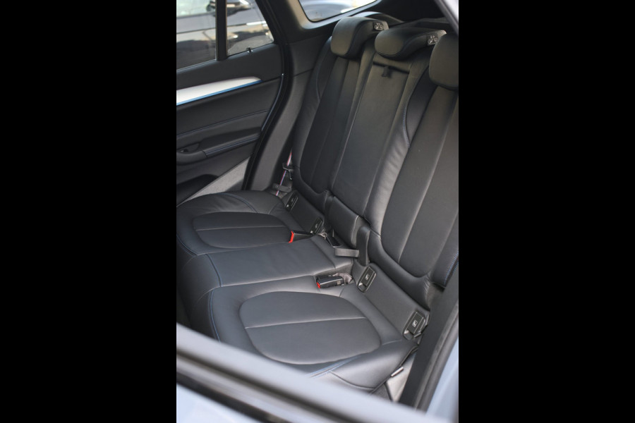 BMW X1 XDrive25e M-Sport *Pano*H/K*Head-Up*Camera*Keyless*Trekhaak*
