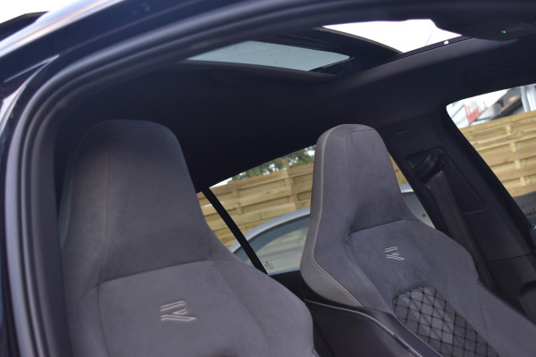Volkswagen Golf 1.5 eTSI R-Line Pano HUD IQ H/K Lane Keyless Camera ACC